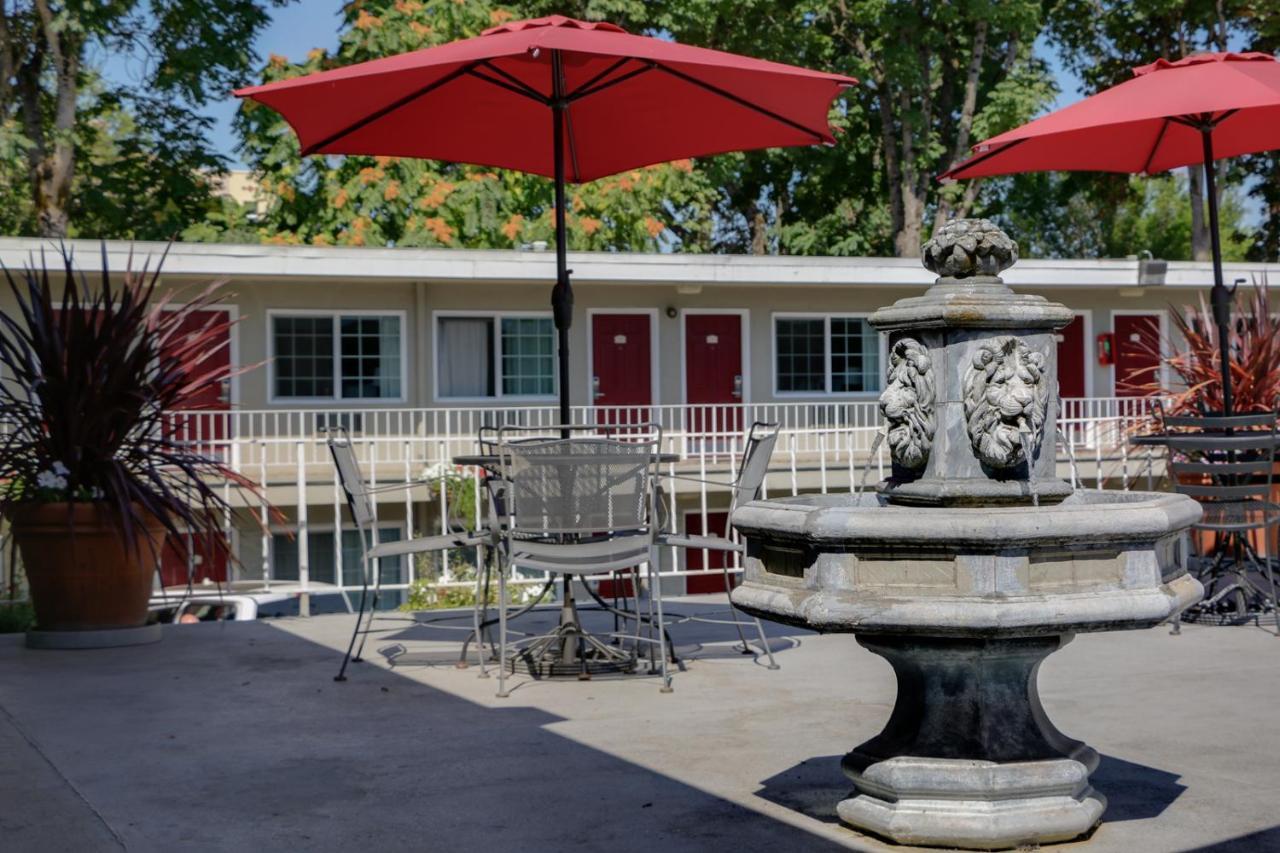 Campus Inn & Suites Eugene Downtown Dış mekan fotoğraf